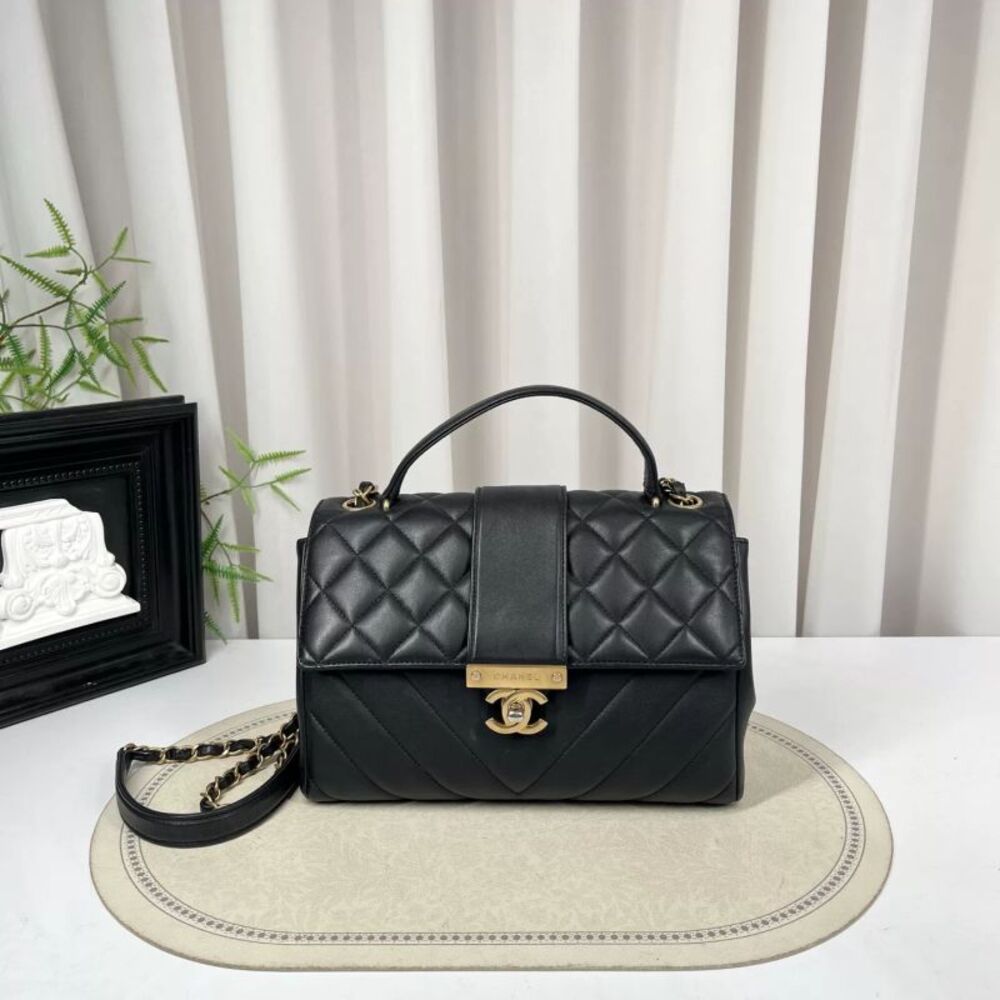 Chanel Women Pre-Loved Bag Very Good Condition